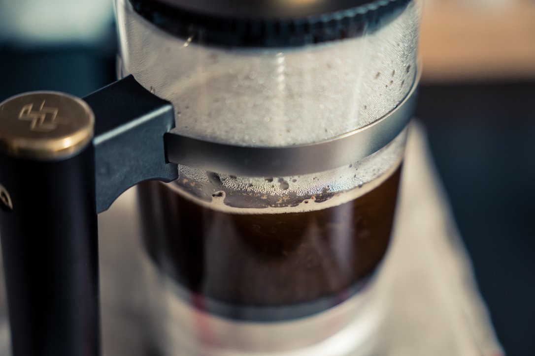 コーヒー抽出器具のNew Wave。Weber Workshops『Bird』のレビュー｜August