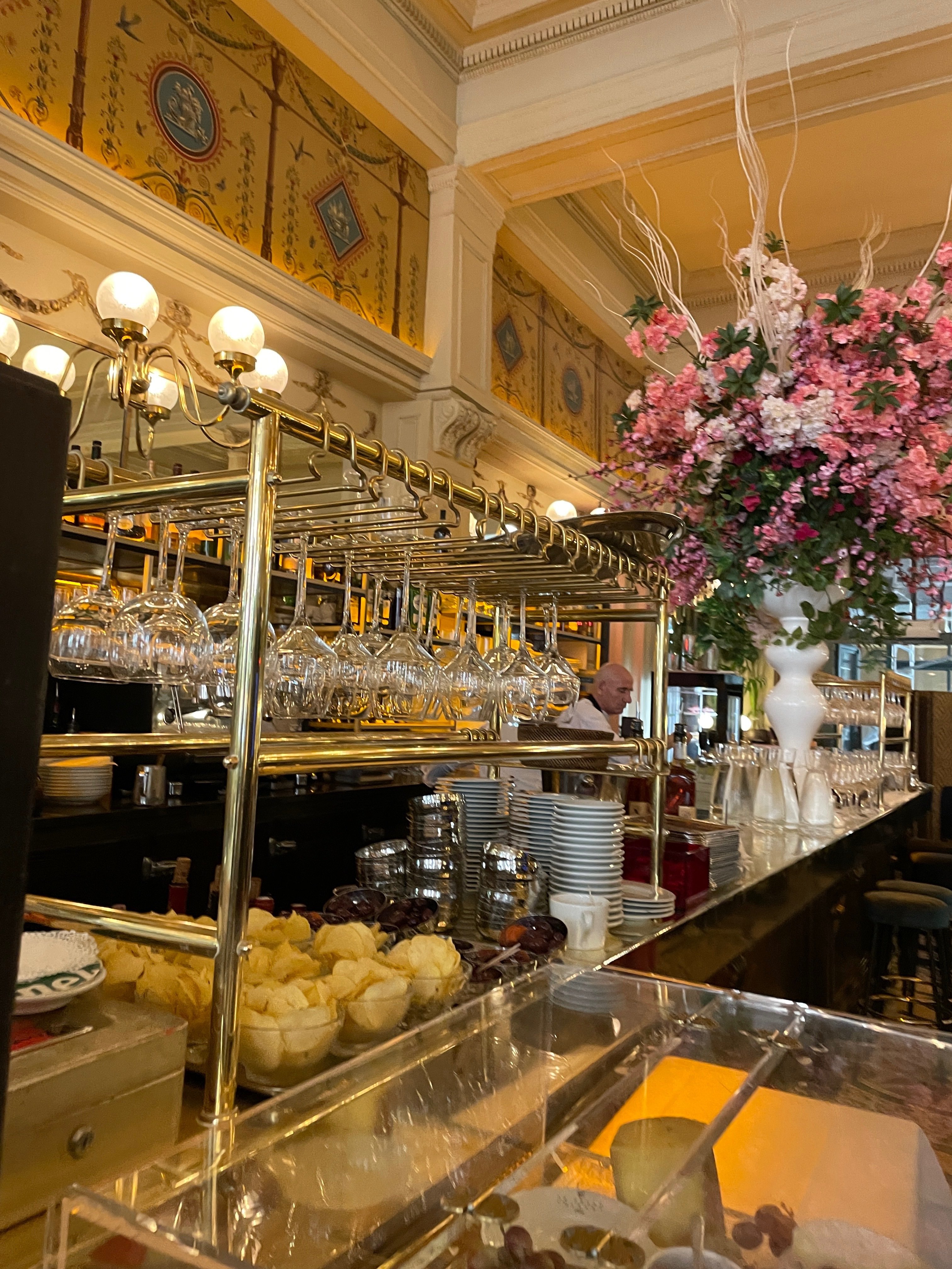 5 Recommended Cafes and Restaurants in Paris, Vol. 20｜Nao Masunaga