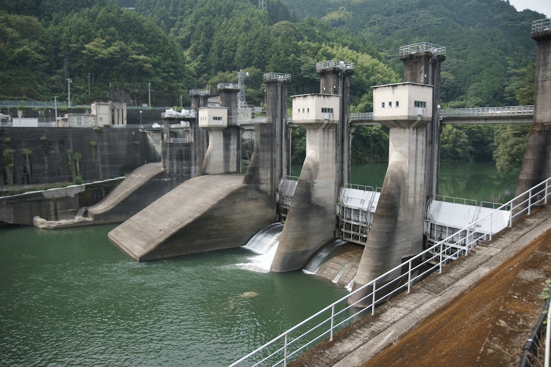 筏津ダム（高知県）｜一日一堰｜町田 奈桜