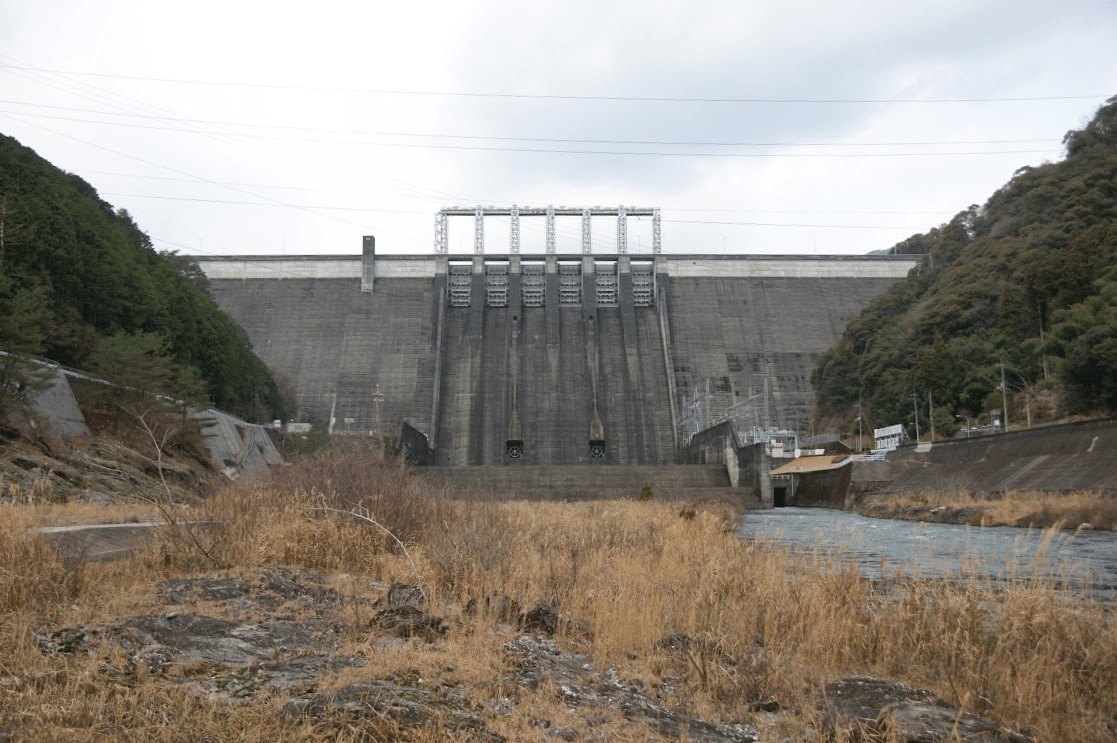 早明浦ダム（高知県）｜一日一堰｜町田 奈桜