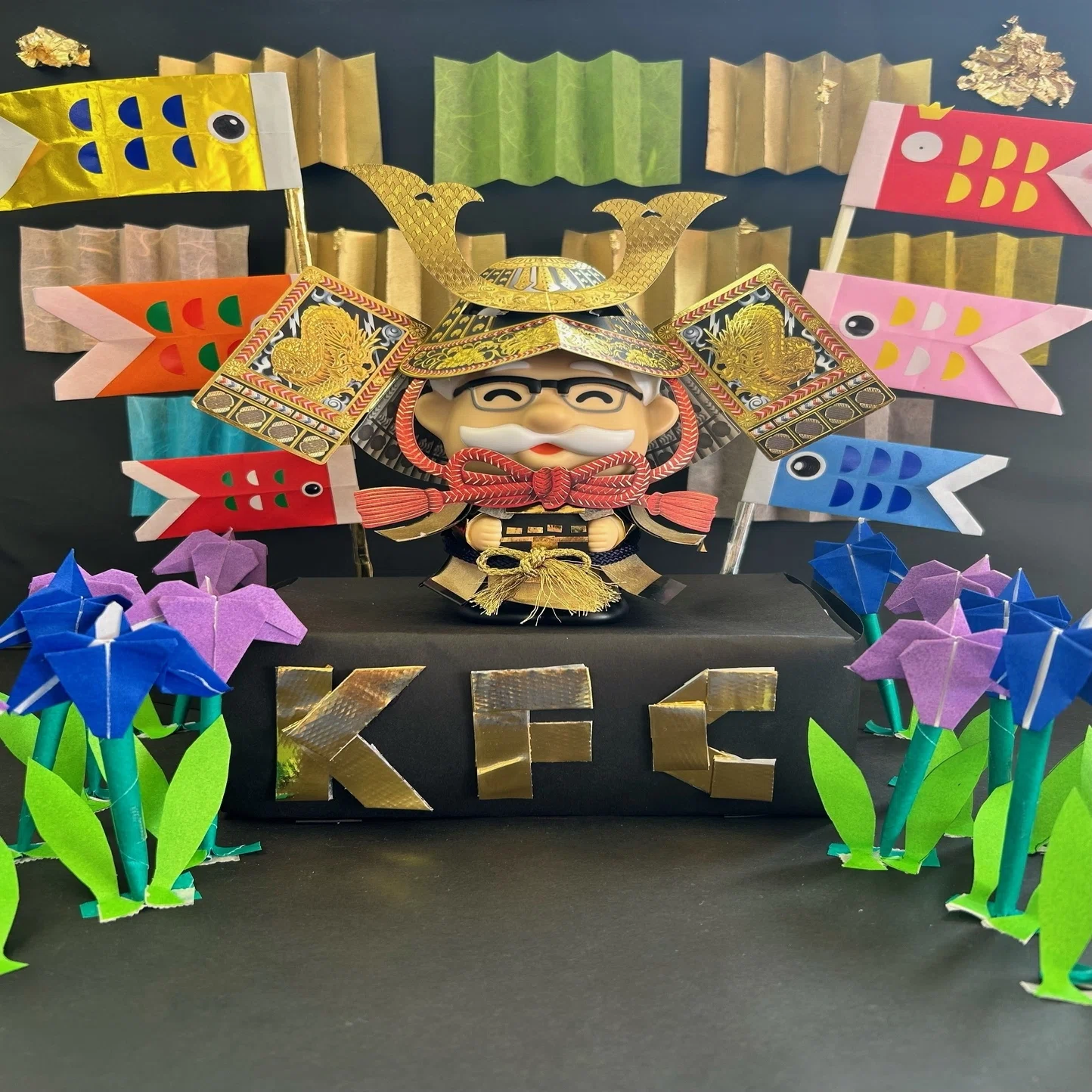 KFCのシンボル、カーネル立像~知られざる驚きのエピソード 
