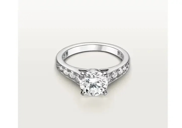 予算別】カルティエの婚約指輪おすすめモデル15選｜レディースMe「女性