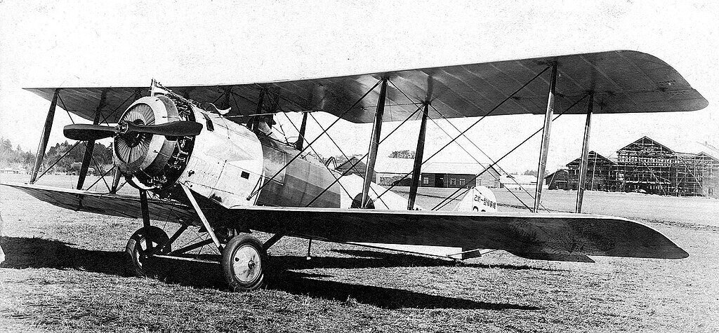 貴重！戦前の複葉機と二人のパイロットの写真です。当時のものです 大正時代の航空機〜甲式四型戦闘機｜ワンモア@航空エッセイ