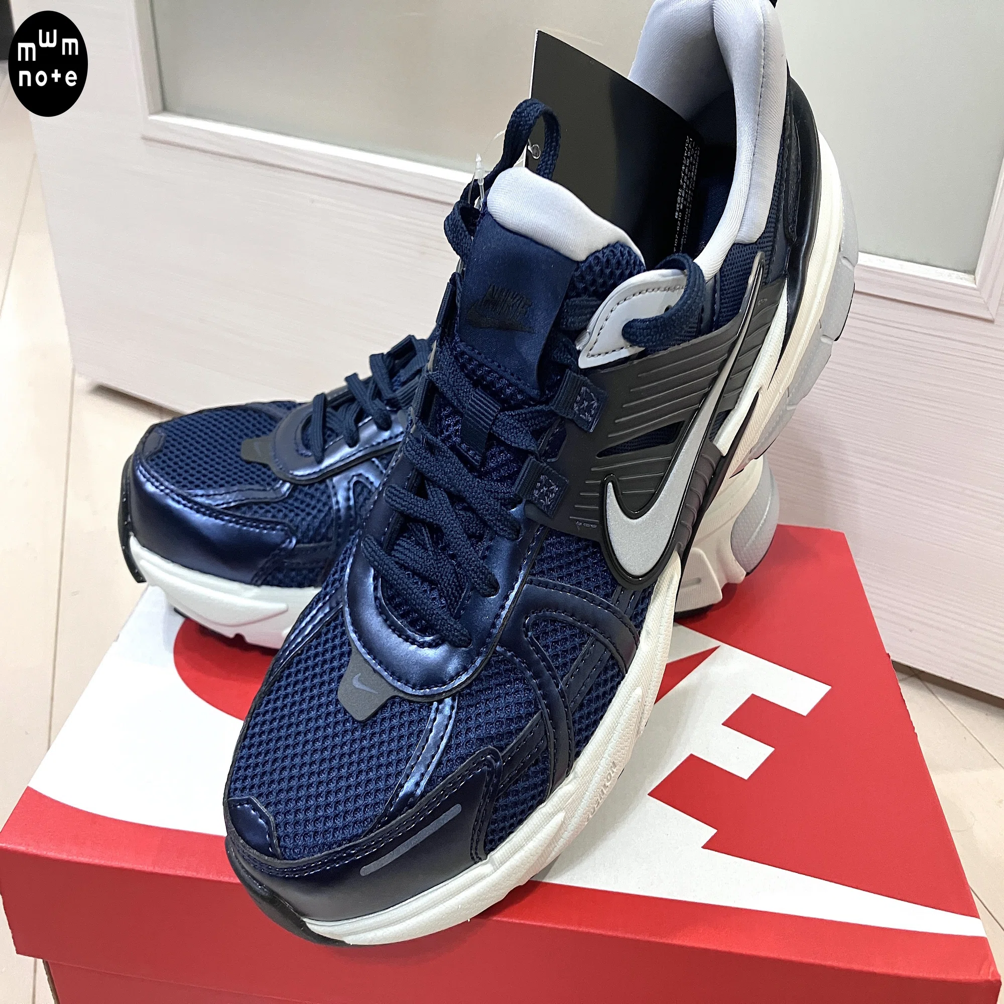 NIKE V2K RUN、3足目。｜MWM MIZORAH