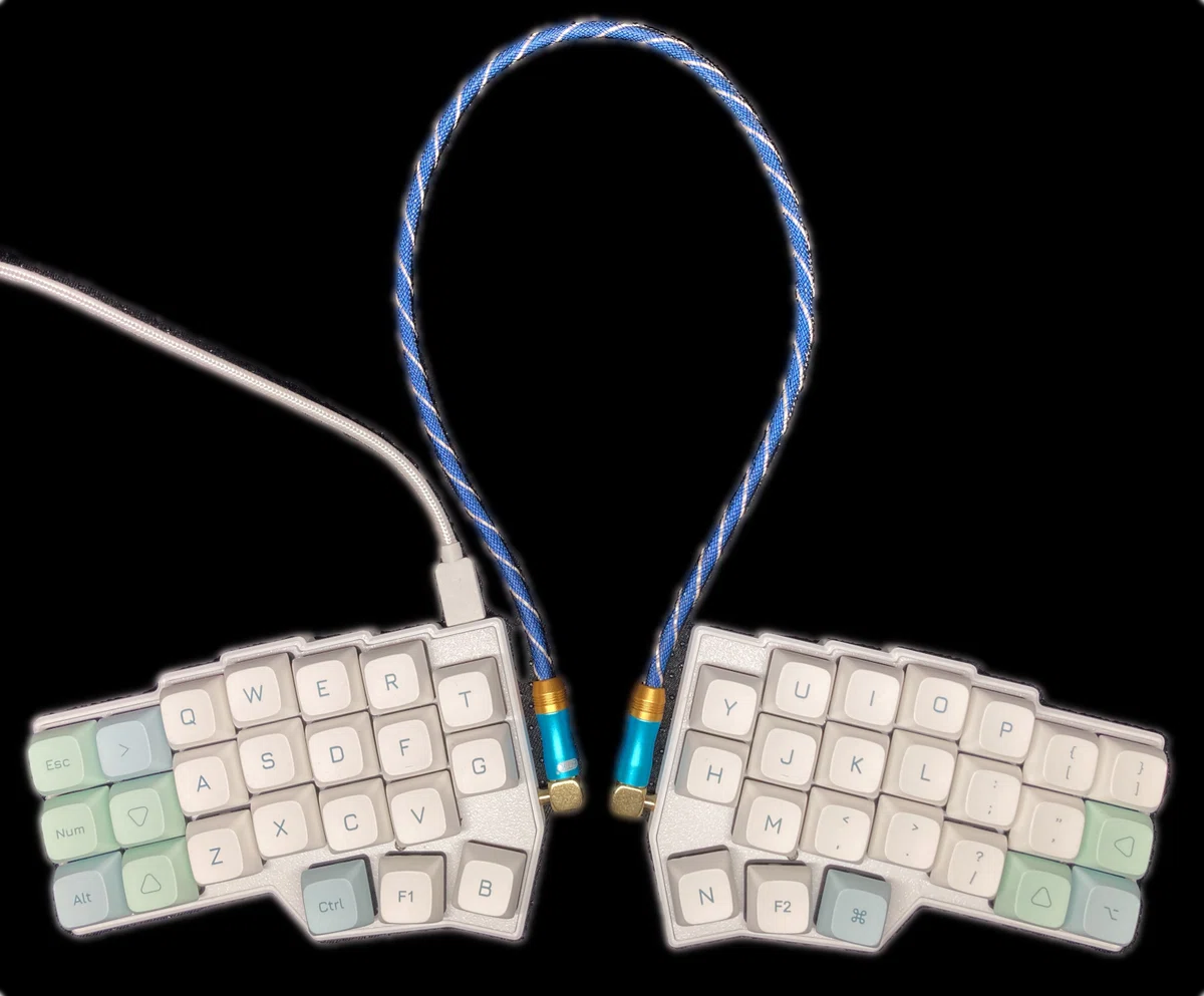 ∇≦) Corne V4 Cherryというキーボード（増殖中）｜Na2Alpha