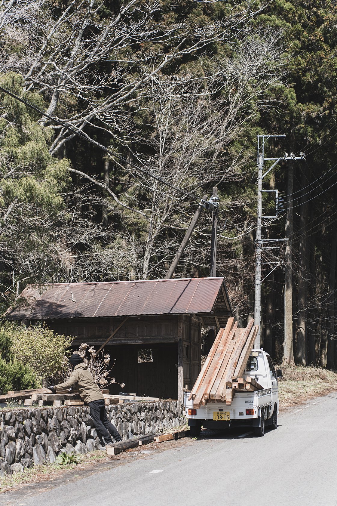 フリートウッドの解体材全部ー再展示 NY発アート集団 MSCHF が新作個展「Material Values」を NANZUKA で