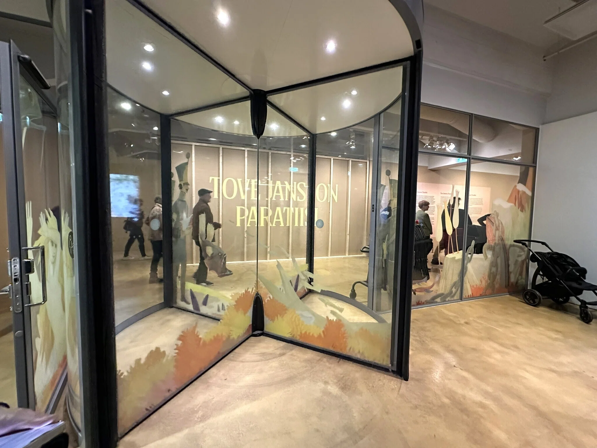 心を奪われたトーベ・ヤンソン、パラダイス展：ヘルシンキ市立美術館