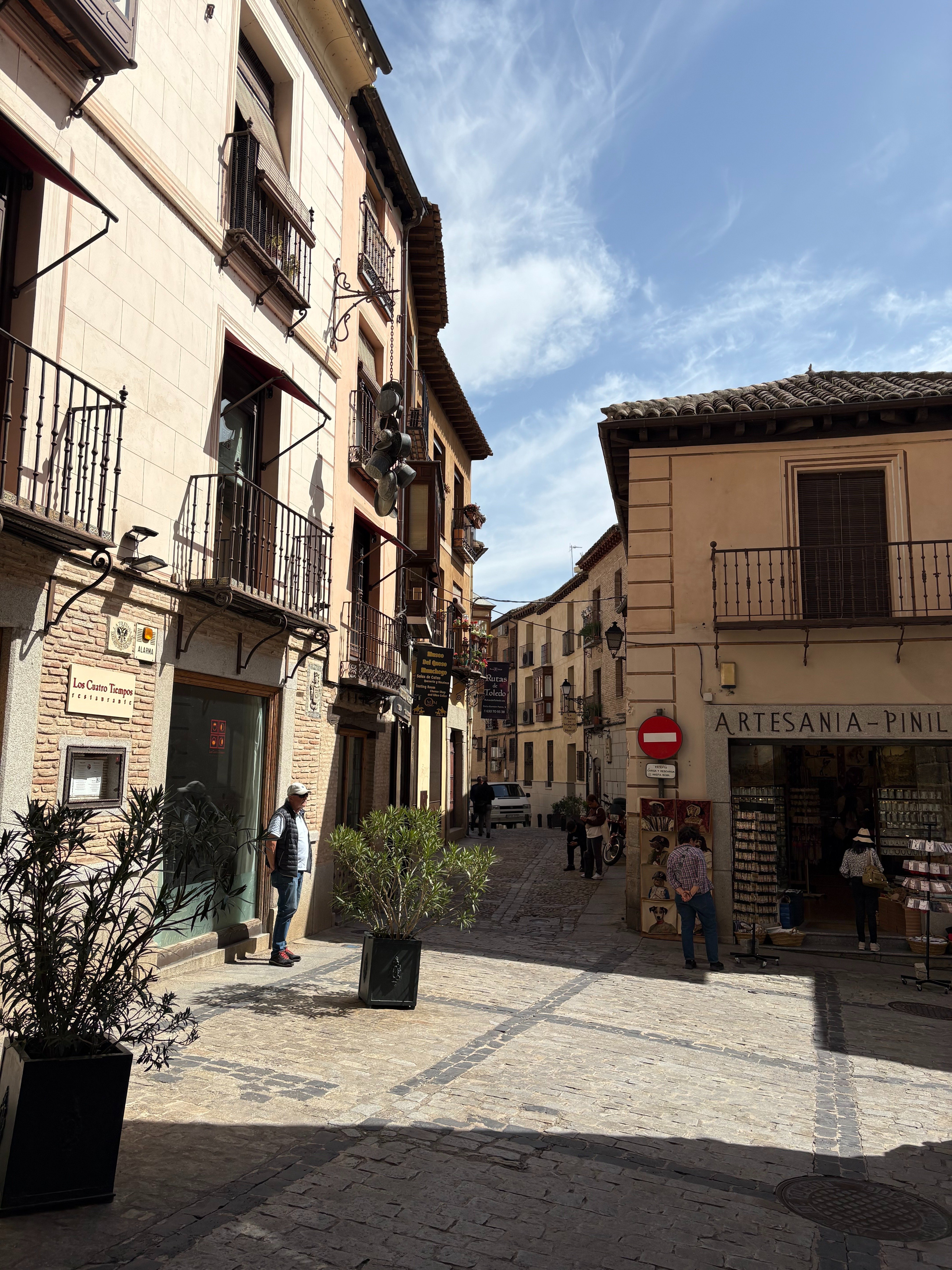 役立つヒントとコツを含むスペイン旅行のクイック ガイド