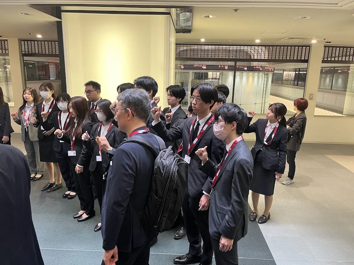 新入社員研修レポート】東京証券取引所の見学ツアーに参加してきました