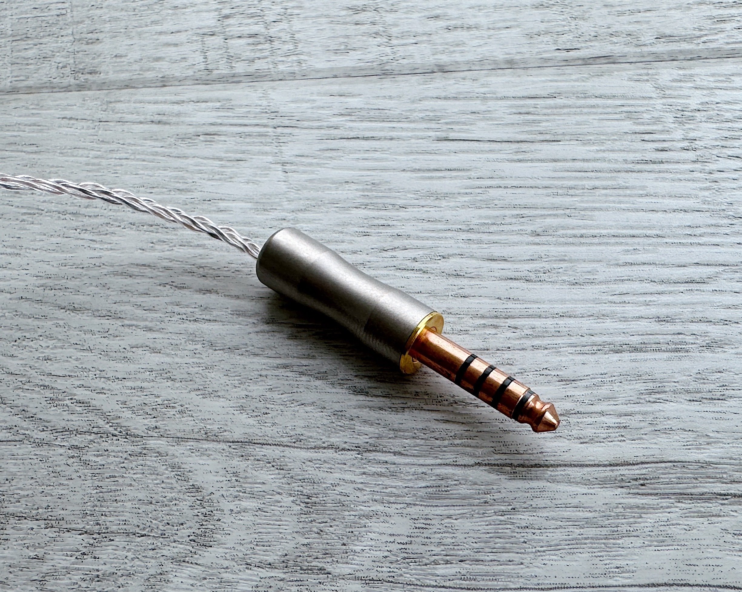 ヘッドホン WAGNUS OmniSheep 4.4mm/1.5m ヘッドホン WAGNUS OmniSheep 4.4mm/1.5m ヘッドホン WAGNUS