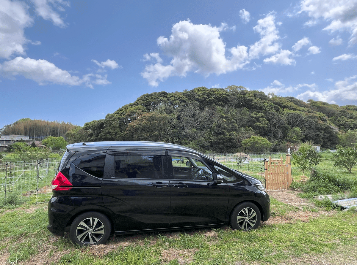福岡糸島にある貸し農園。無農薬栽培、自然農法、有機栽培、オーガニック栽培が楽しめる貸し農園。駐車スペースの様子。