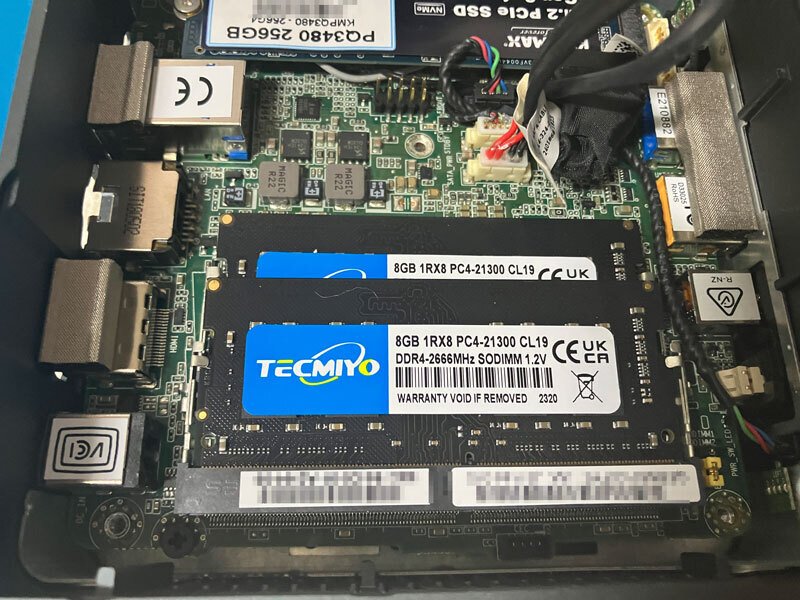 Intel NUC NUC6i5SYH M.2 SSD + HDD + メモリ