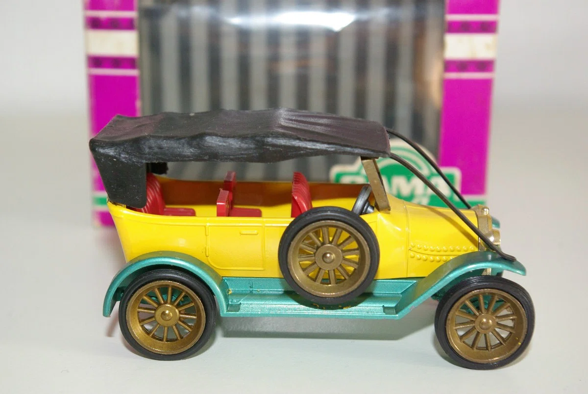 JMS#18】メタリックな装いにラインストーンで輝きを！＜GAMAの車②