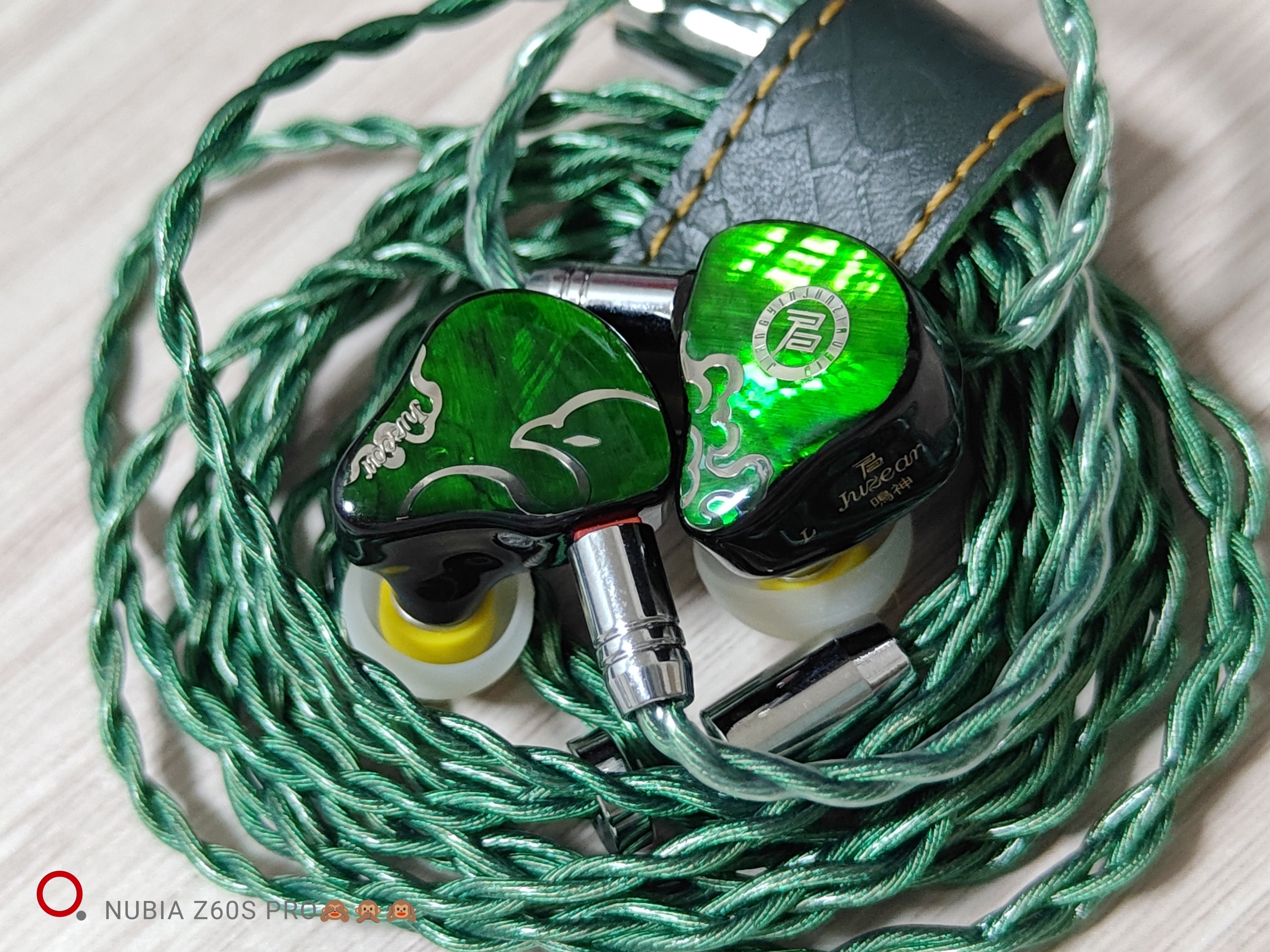 く*️様 JUZEAR 鳴神 DEFIANT JUZEAR x Z Reviews Defiant (鳴神)」 カラフルで魅力的な外観に