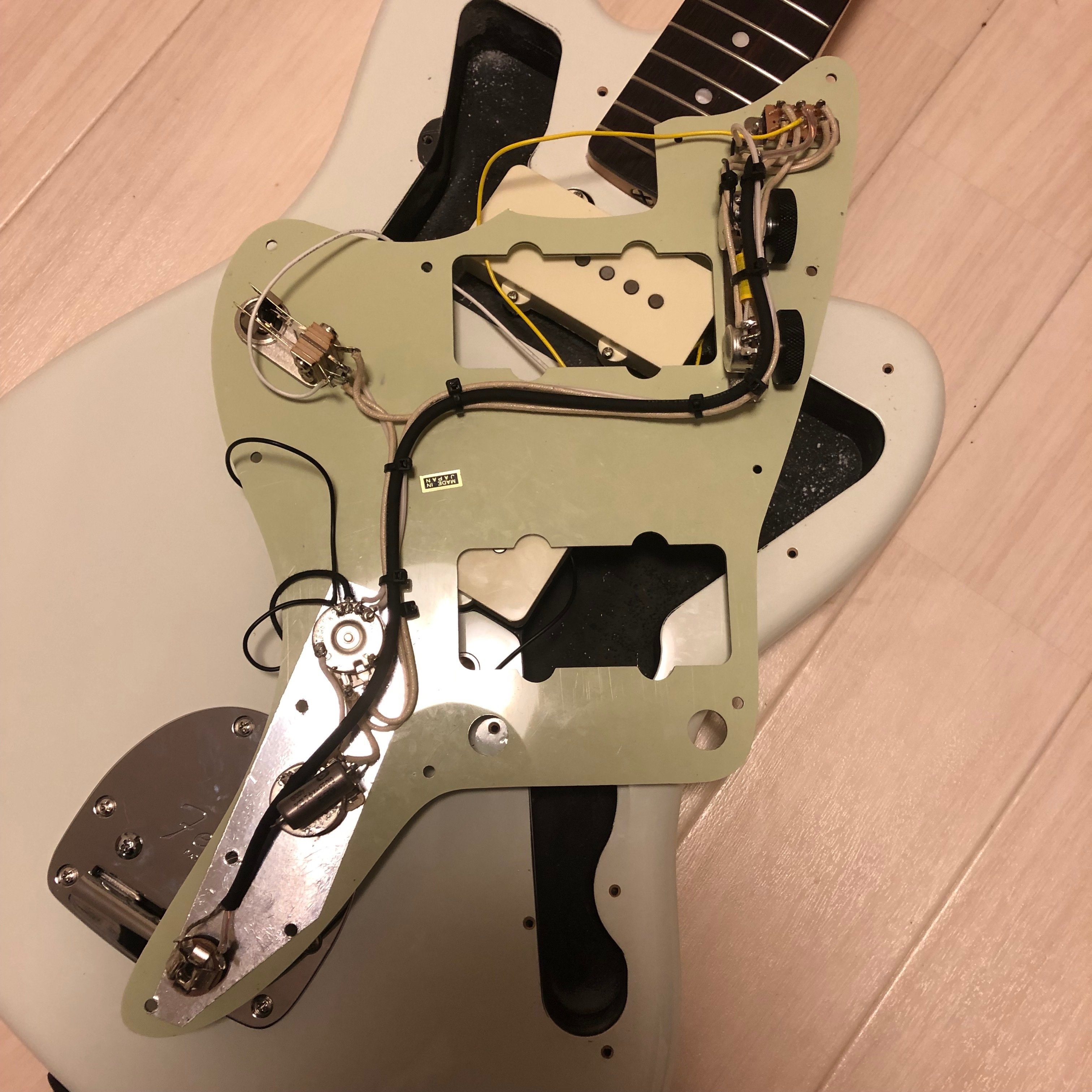 Fender MIJ Jazzmasterを改造する｜カワマタカズヤ
