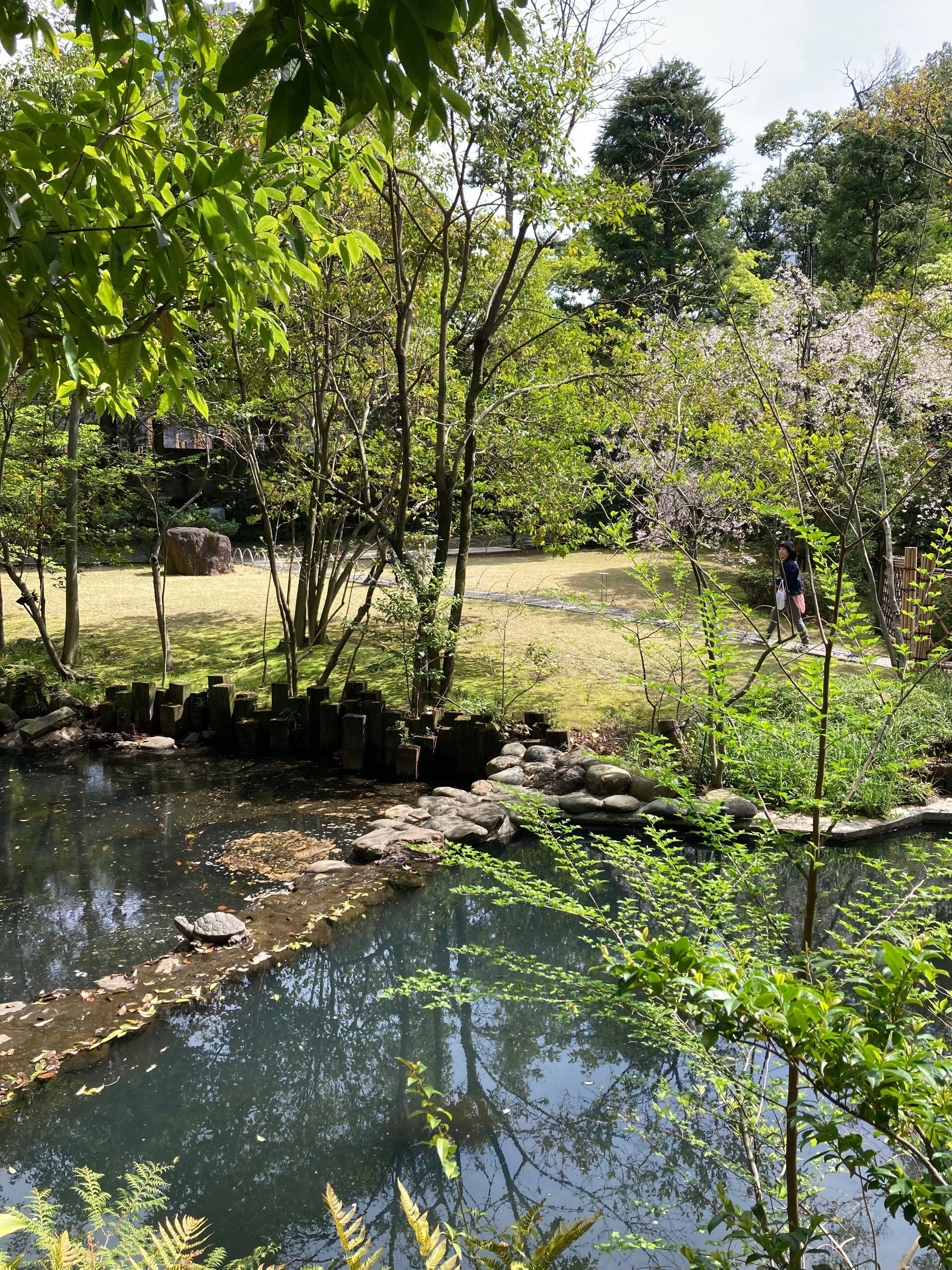 砥部焼 鶴 2羽 古美術 骨董 日本庭園 オブジェ 砥部焼 鶴 2羽 古美術 骨董 日本庭園 オブジェ 砥部焼 鶴 2羽 古美術