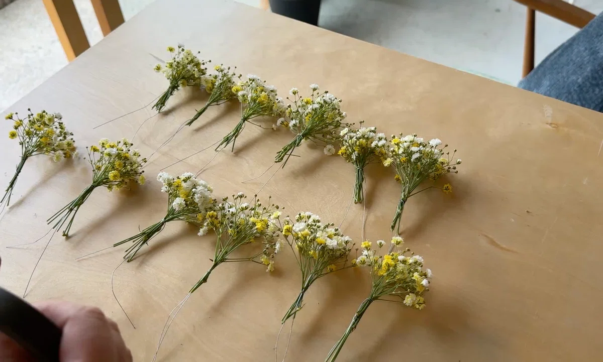 かすみ草のオーバルリース｜ハナジタク花学校
