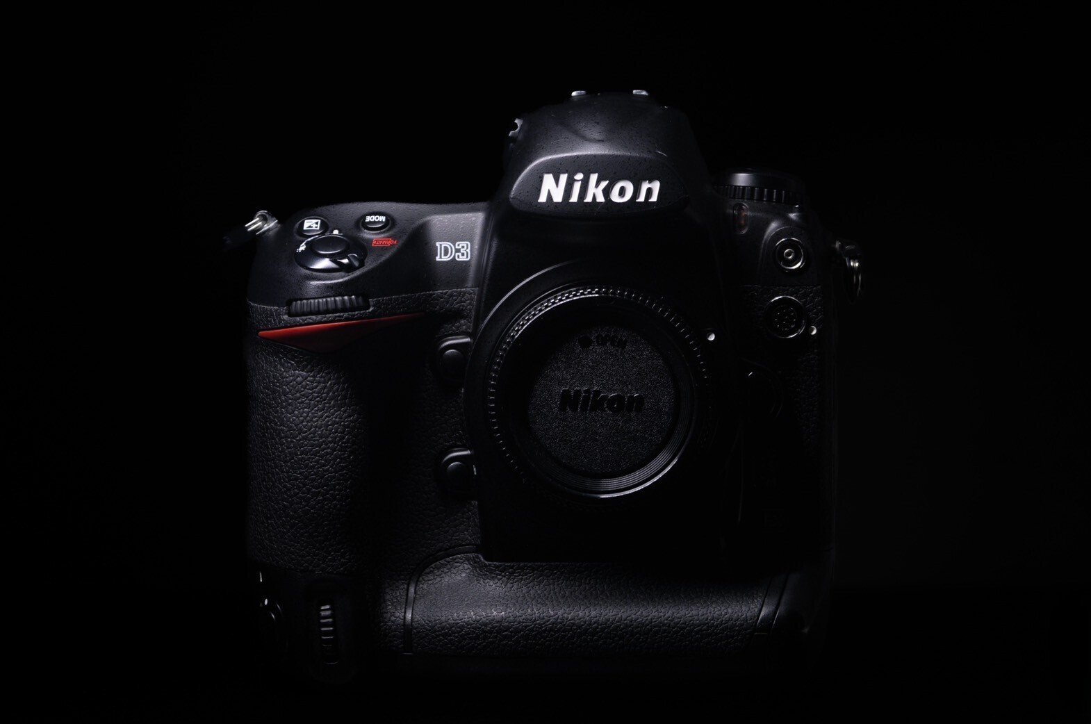 先駆者【Nikon D3】｜硝子窓