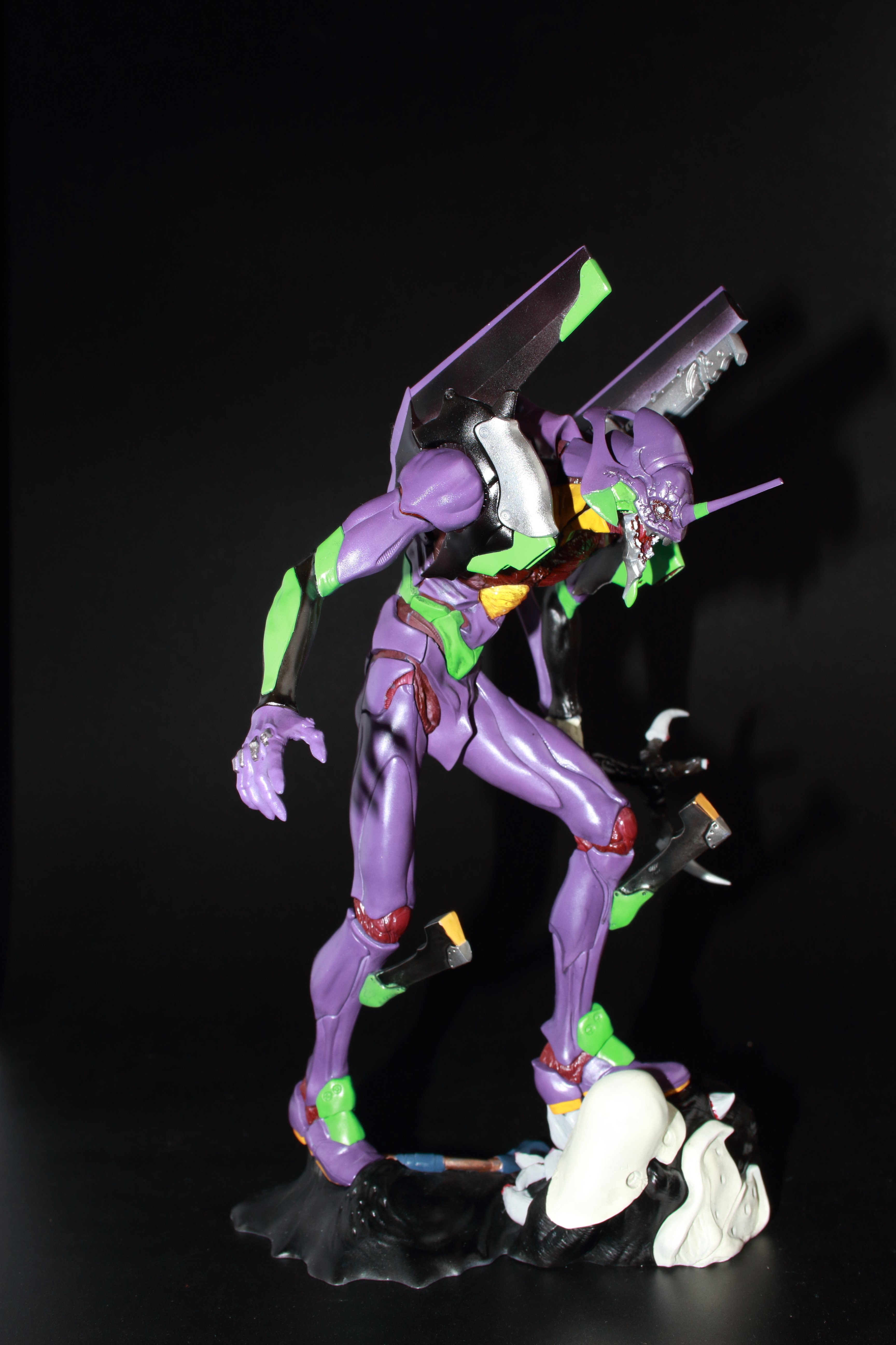 ARTPLA SCULPTURE WORKS エヴァンゲリオン初号機「暴走」 を全塗装