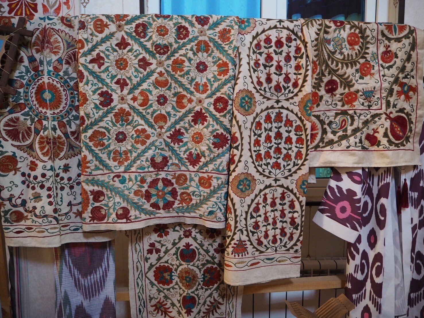 ウズベキスタン 大本命のスザニを探す旅その① ｜ひざピーポー