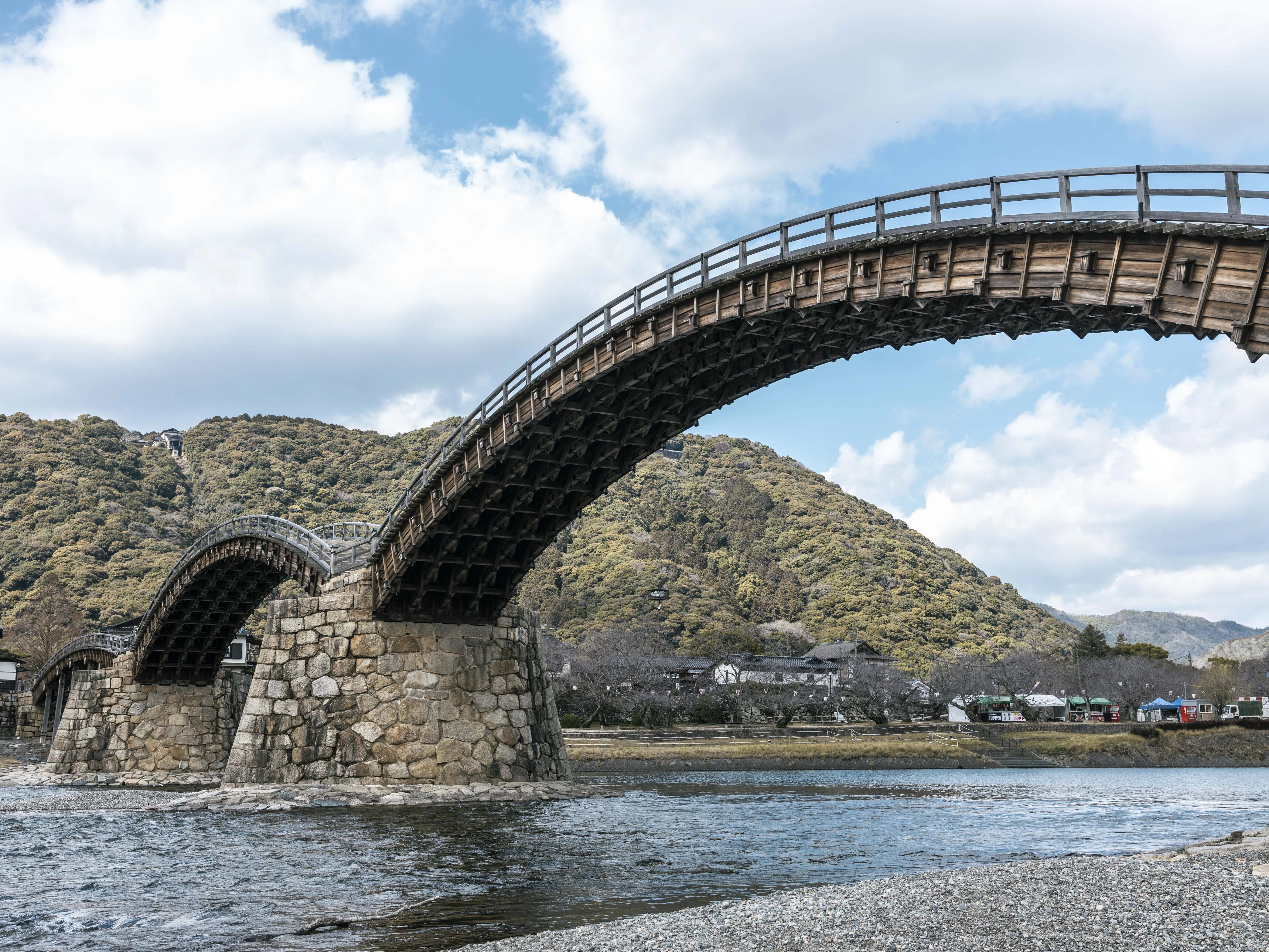 日本の三名橋、錦帯橋。｜KuRaFuChi