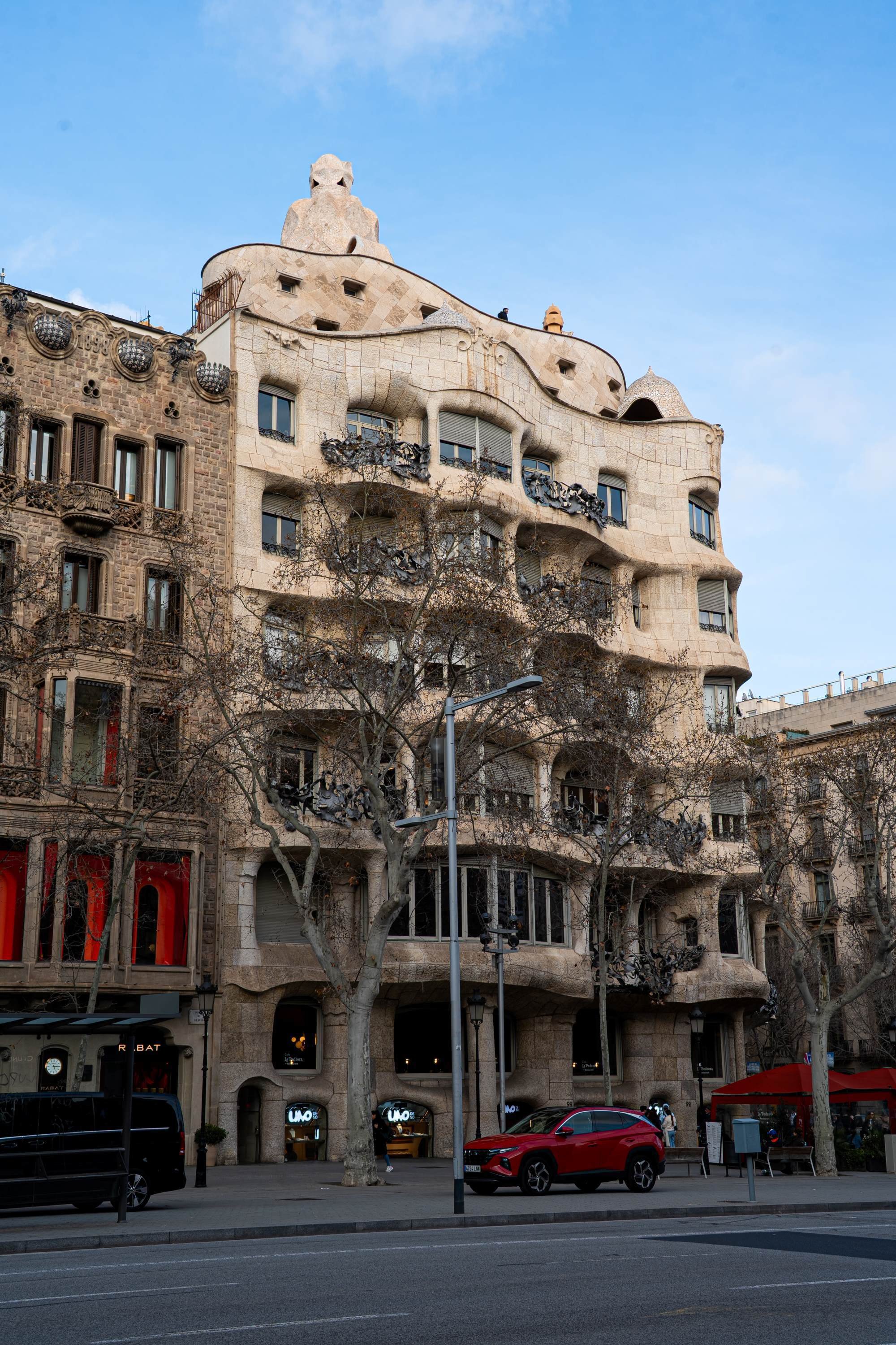 バルセロナへ【スペイン日記🇪🇸酒と建築の日々#7】｜おかつっつっつ