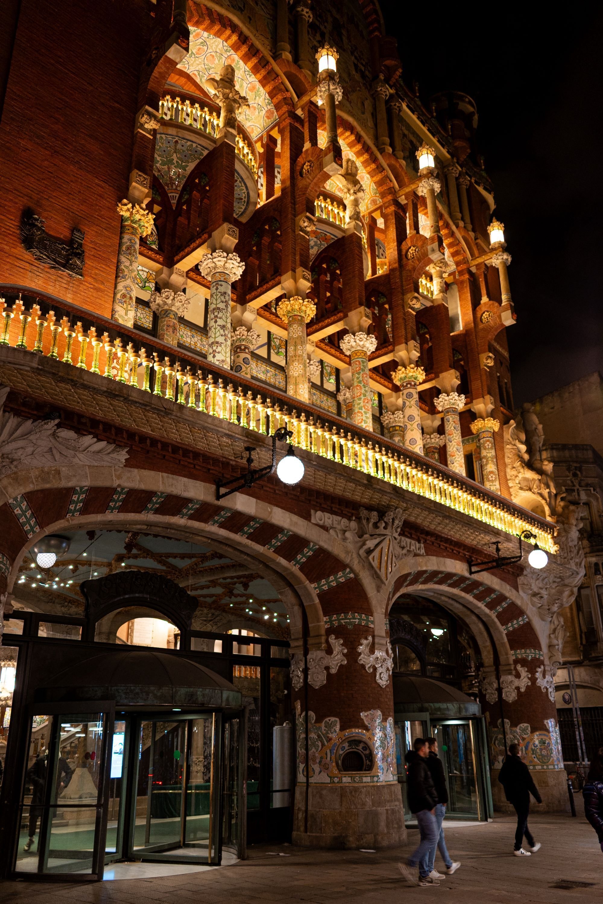 バルセロナへ【スペイン日記🇪🇸酒と建築の日々#7】｜おかつっつっつ