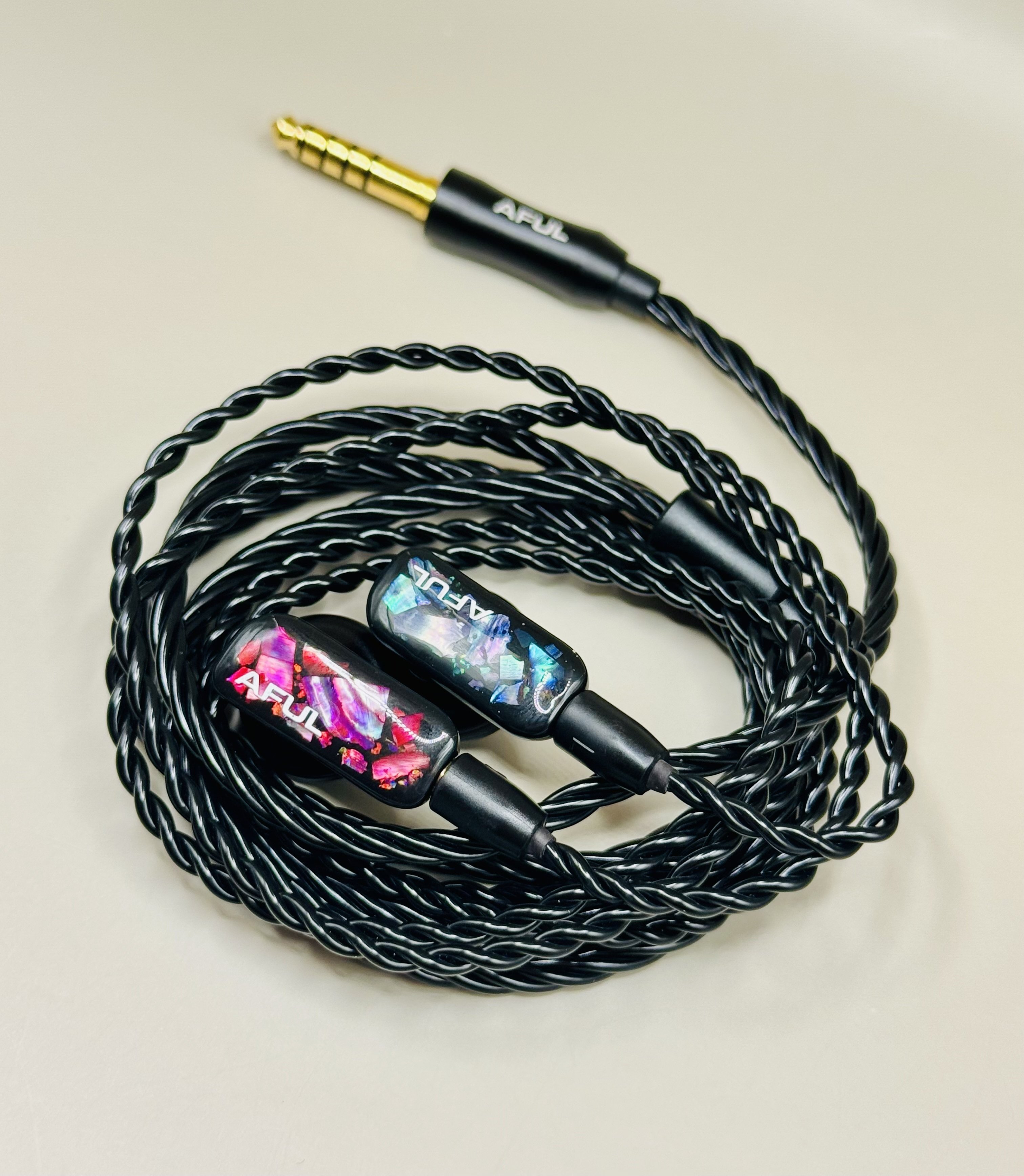 AFUL PolarNightのレビュー｜ラルフ・ヒンクリー