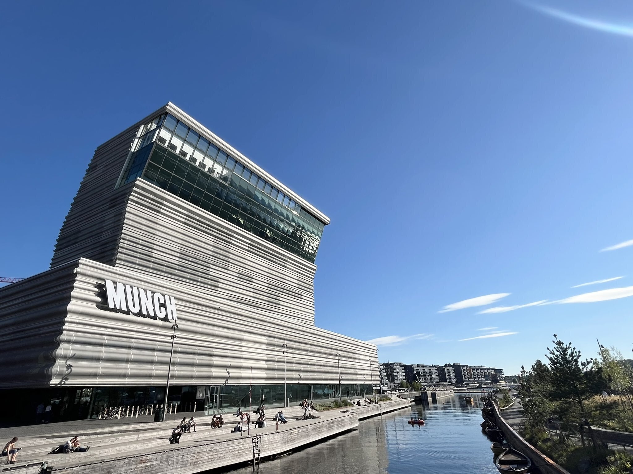 ムンクのみた空の色🇳🇴｜羊