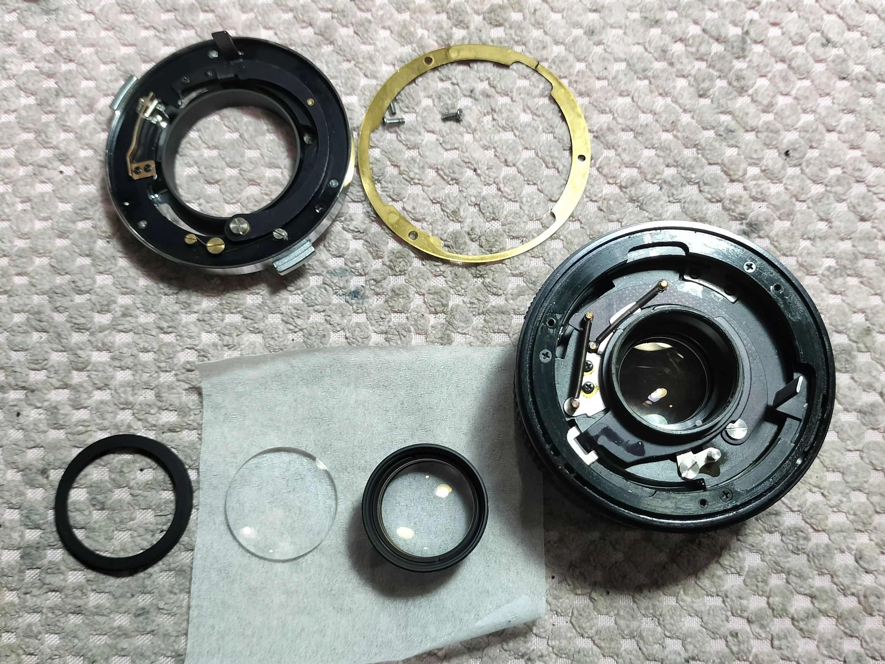 Kiron 28mm F/2の分解｜フィルムカメラ修理のアクアカメラ