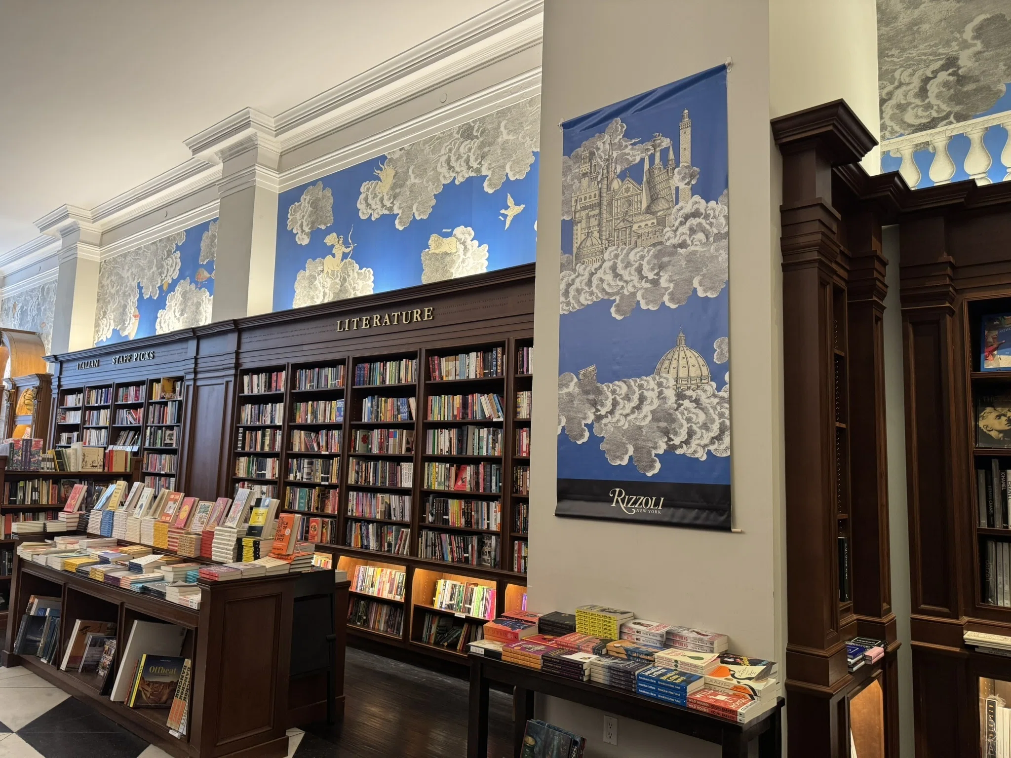 NY書店紹介】アートブックが豊富な美しい書店。RIzzoli Bookstore｜Cymbal