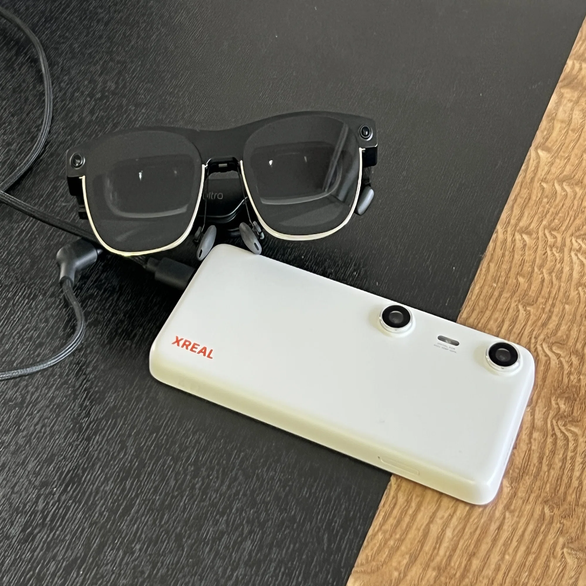 漆黒の XREAL Air 2 Ultra… Beam Pro と Unity でAR開発したら画面が 
