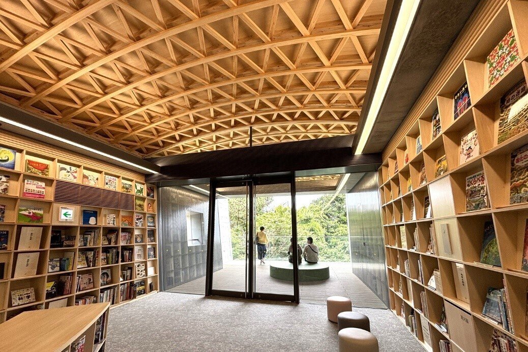 一度は訪れてみたい！居心地のいい、南九州のおしゃれ図書館3選