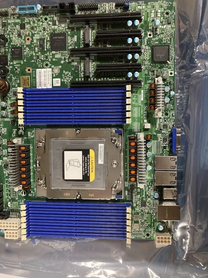 AMD EPYC自作の色々｜VDLIcat3c