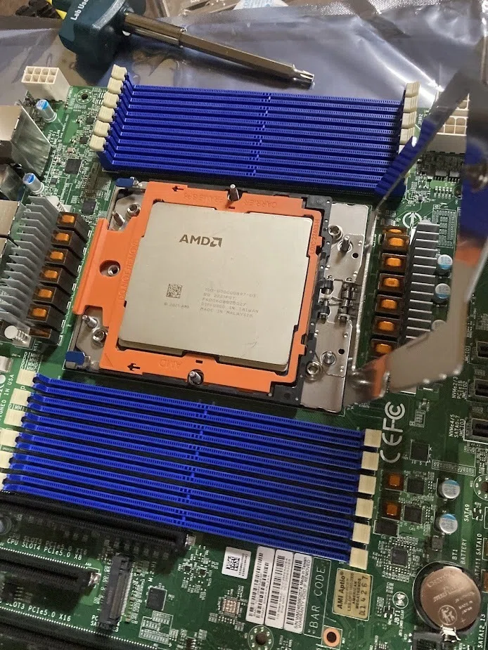 AMD EPYC自作の色々｜VDLIcat3c