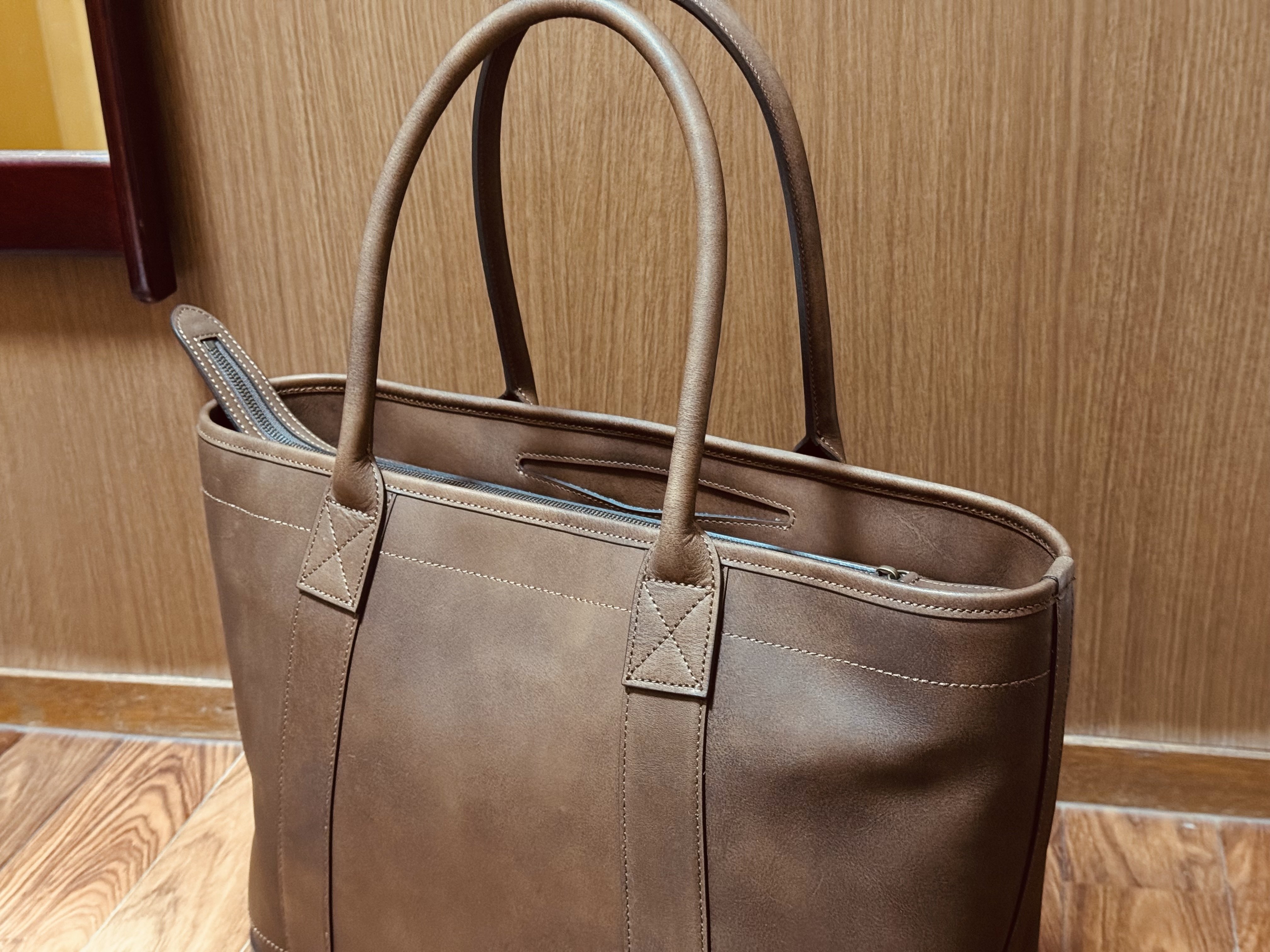 【土屋鞄公式】 『※定価¥81400』ビークルトート（ビンテージオリーブ色） 土屋鞄公式】 『※定価¥81400』ビークルトート（ビンテージオリーブ色