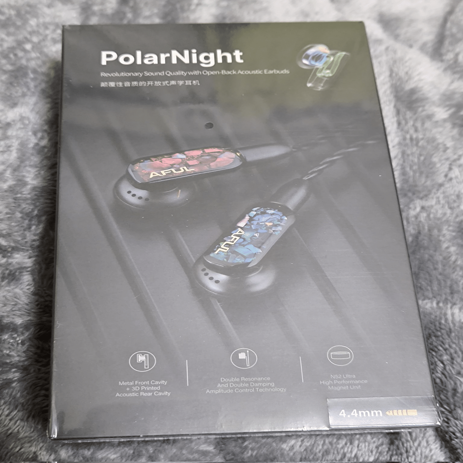 開封品　未使用　AFUL PolarNight イヤホン　4.4mm AFUL PolarNight レビュー：見た目も美しい、AFULのイントラコンカ