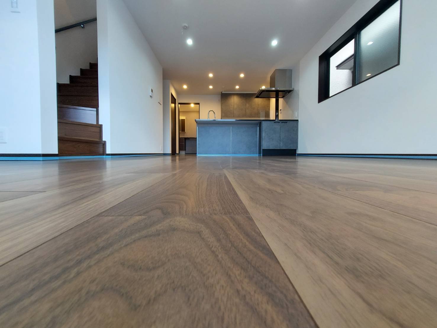 新築の床、傷だらけになる前に！入居前にやっておきたいフロア