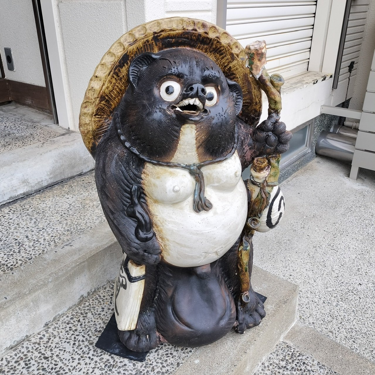 街で発見！たぬきさん｜かおり / 神様おやっとさあ日記