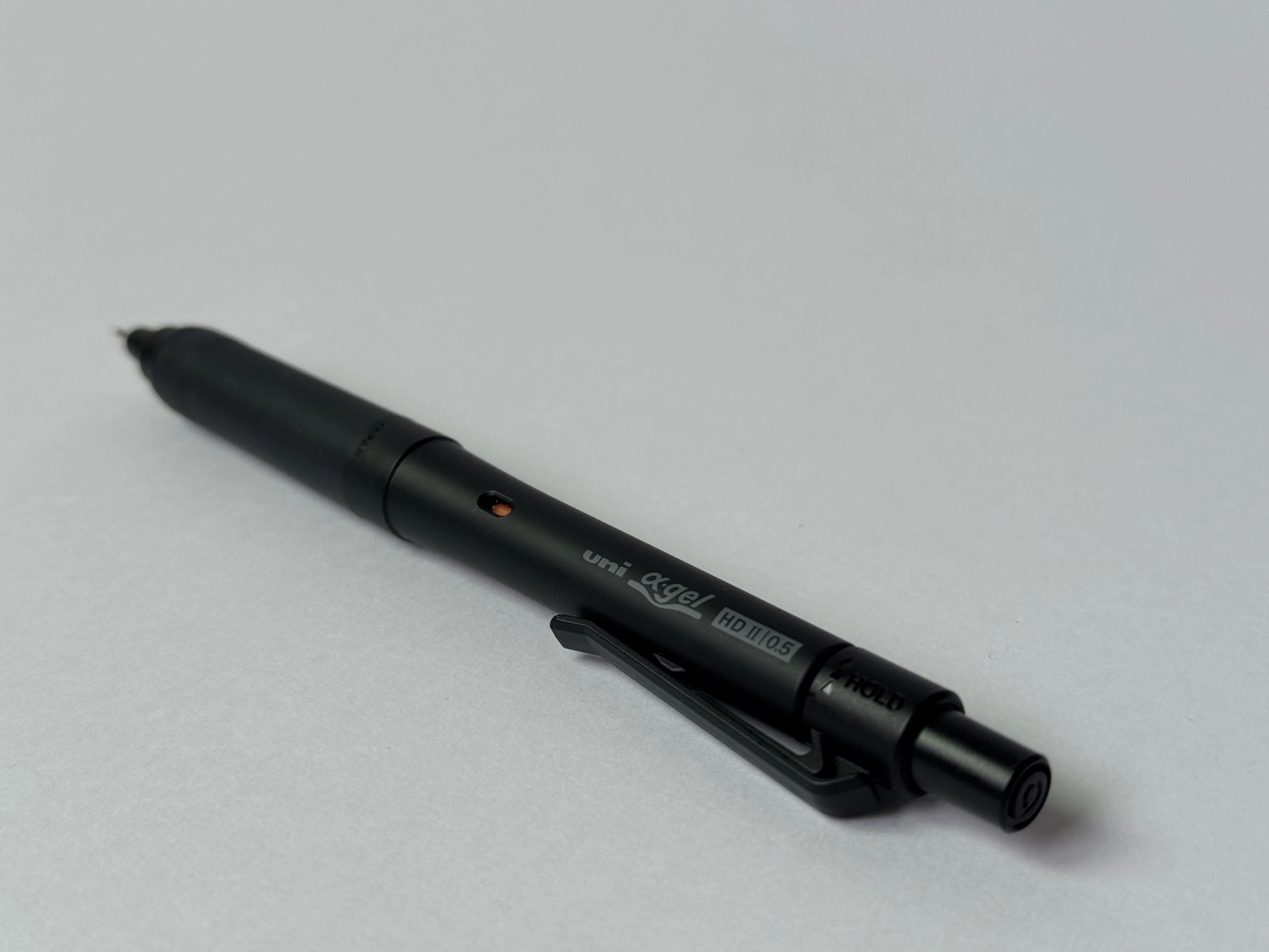 全てが逆な名作】uni αgel switch 限定色 フルブラック 偏見レビュー｜Tola