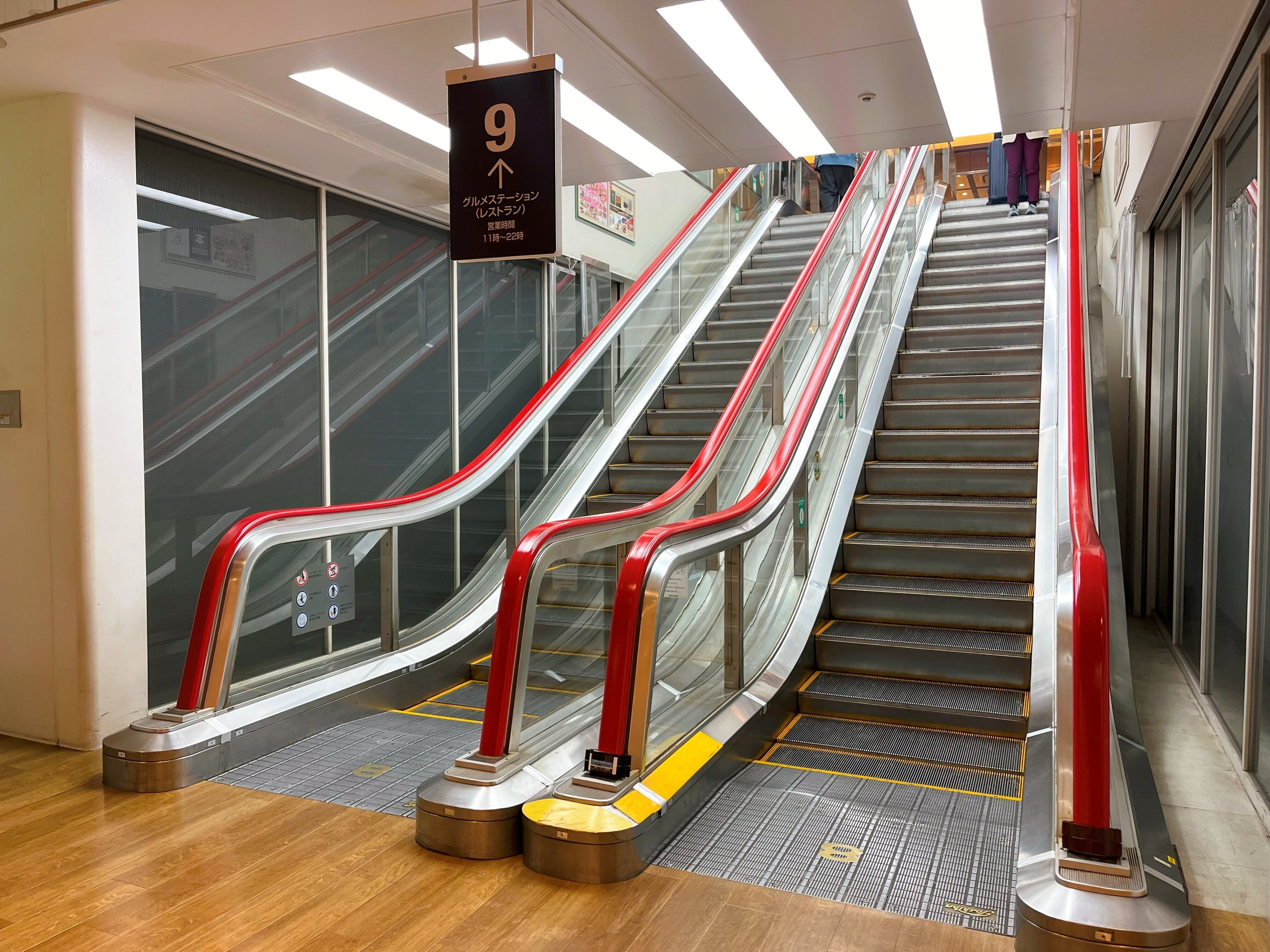 CD45枚　渋谷系セット　トラットリア　エスカレーター等まとめて 渋谷スクランブルスクエア（渋谷キューズ） エスカレーター 2F