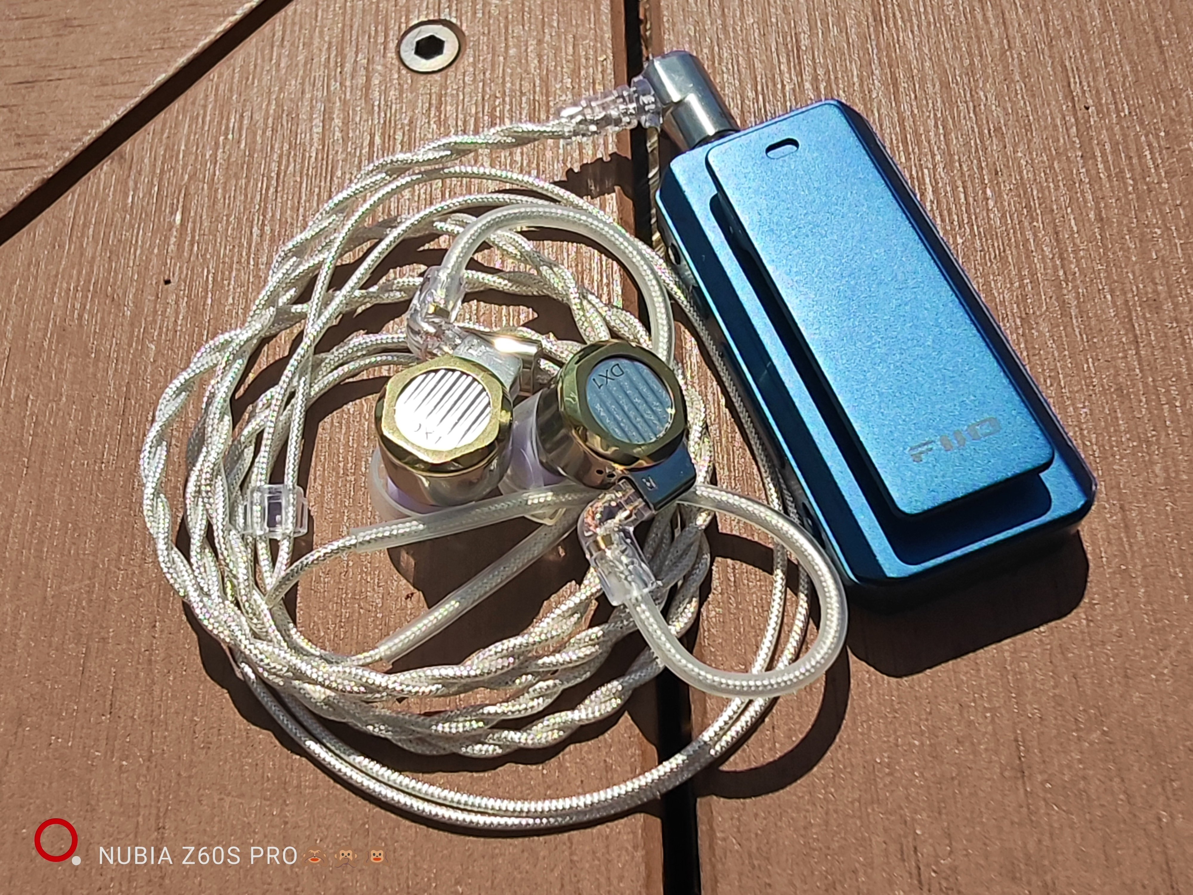 未使用に近い　LETSHUOER 「DX1」 有線イヤホン, LETSHUOER 「DX1」 有線イヤホン,11mmアルミマグネシウム合金製