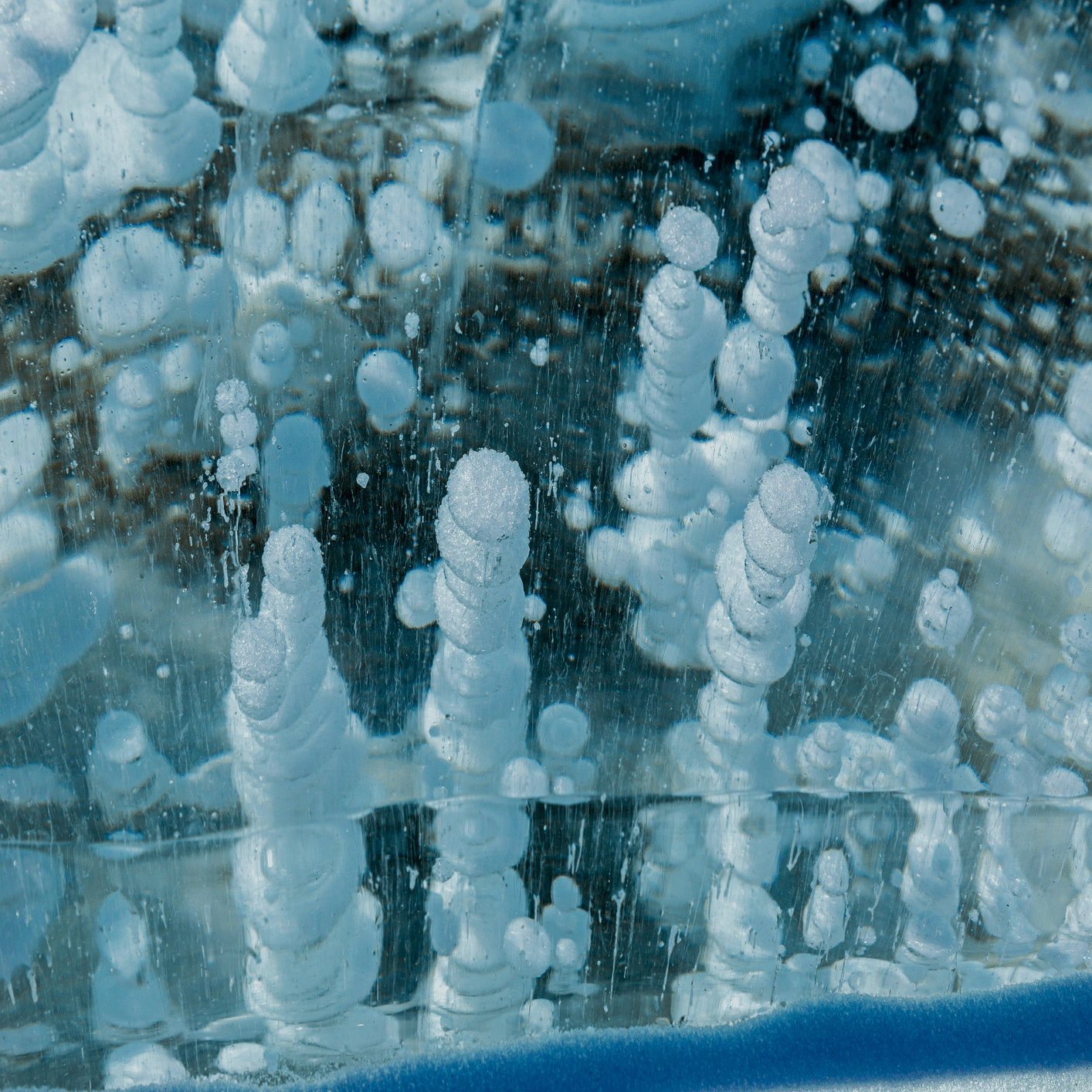 濁った水が透明な氷に！？「氷華スタジオ」が出会ったフシギな現象