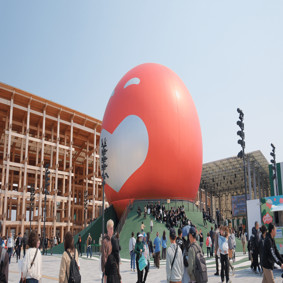 大阪万博ではしったり、すべったり、ねころがったりしたい人たちへ