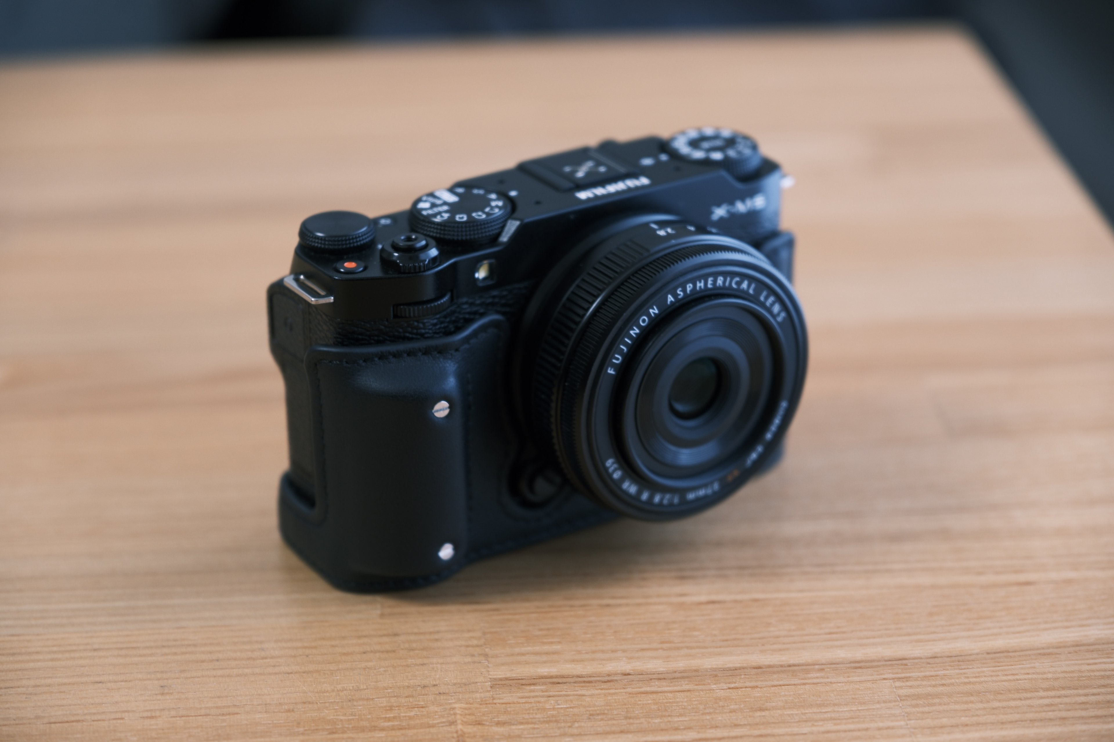 フジフィルム X-M5＋ズーム2本＋パンケーキレンズetc.【美品セット】 FUJIFILM X-M5」を少し触った感想 - MONOKIRI 35mm