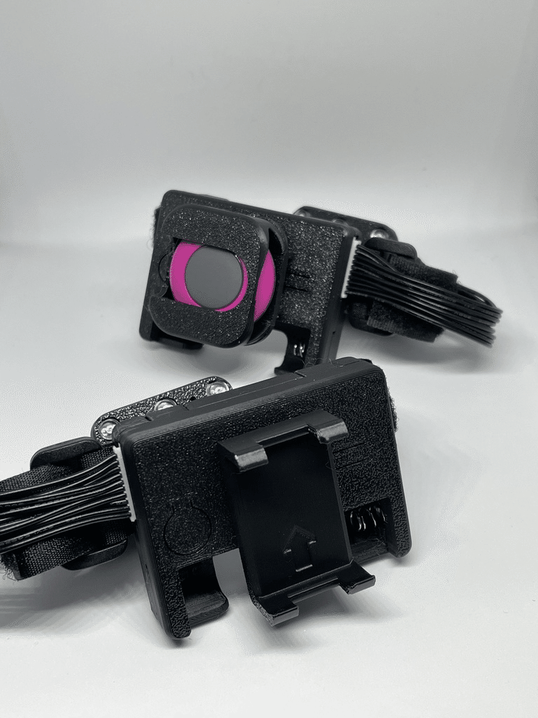 おうちフルトラ革命！？ 安価な無線デバイスで誰でも3DVtuberになれる