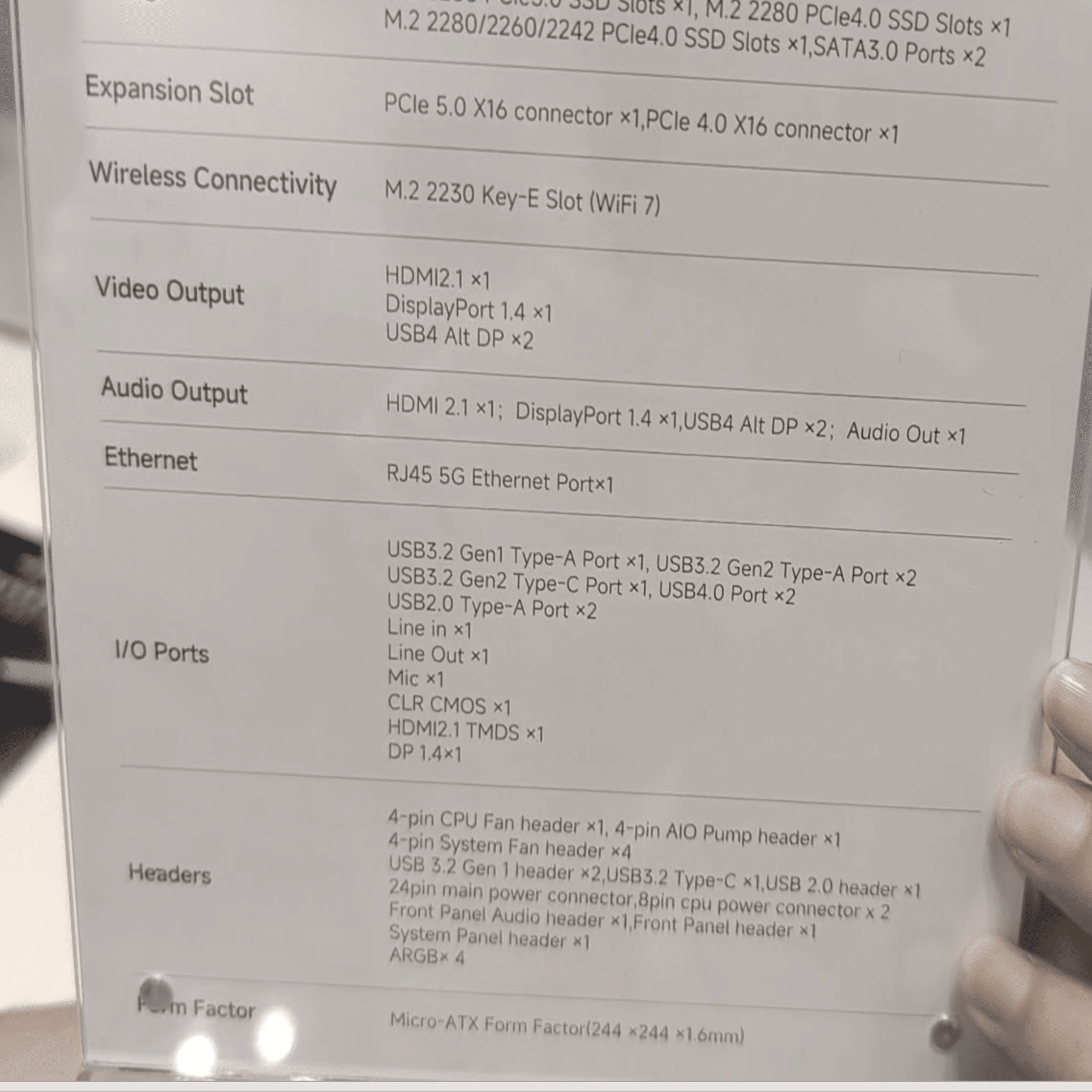 PCIE2つのM-ATXマザー】Minisforumの新製品【RTX5060ミニPC】｜重藤 六