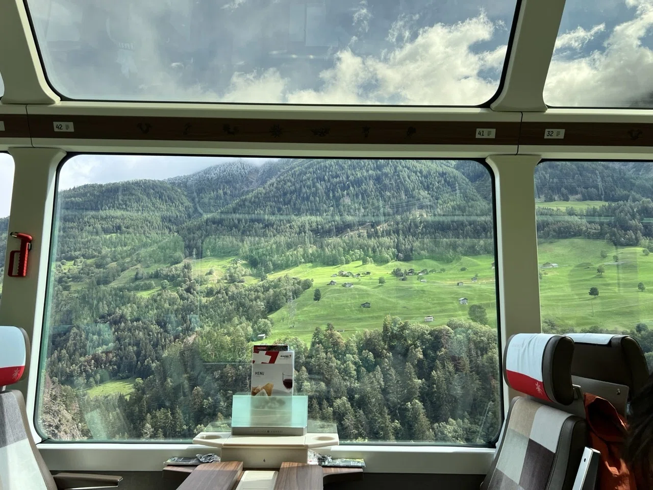 Riding the Glacier Express - Switzerland Travelogue (12)｜たなか