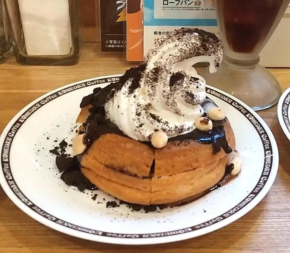 コメダ珈琲】チョコノワール ブラックサンダー/キットカット食べ コメダ珈琲】チョコノワール ブラックサンダー/キットカット食べ