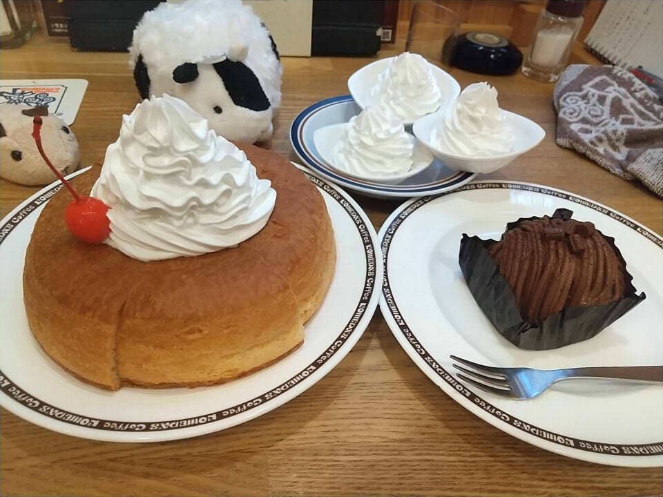 コメダ珈琲】チョコノワール ブラックサンダー/キットカット食べ コメダ珈琲】チョコノワール ブラックサンダー/キットカット食べ